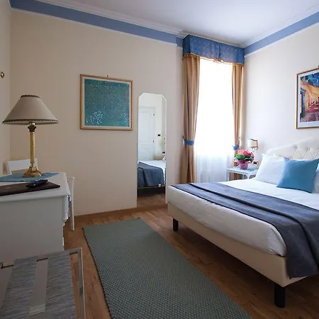 埃里卡别墅酒店 4* 格拉多