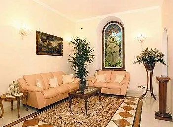 埃里卡别墅酒店 4* 格拉多