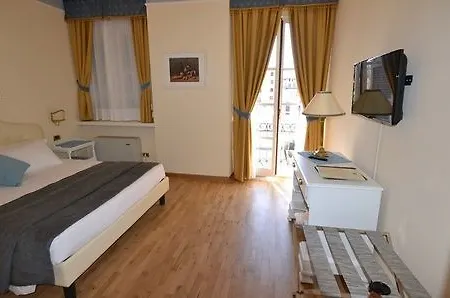 埃里卡别墅酒店 4* 格拉多