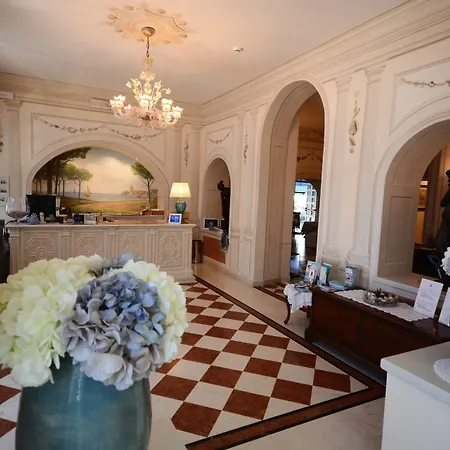 Erica ホテル グラード